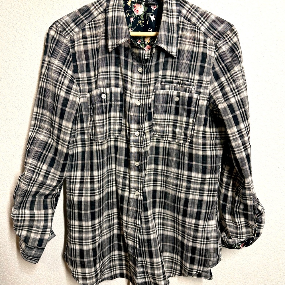 Sandra Ingrish Button Down With Flower Details On… - image 1